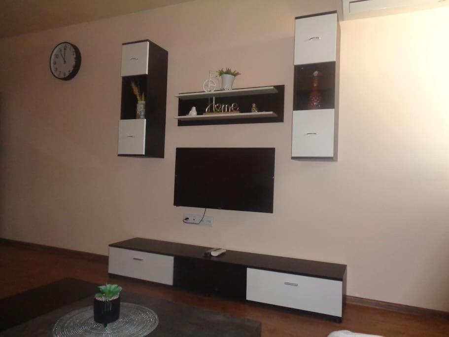 Home Relax Varna Bagian luar foto